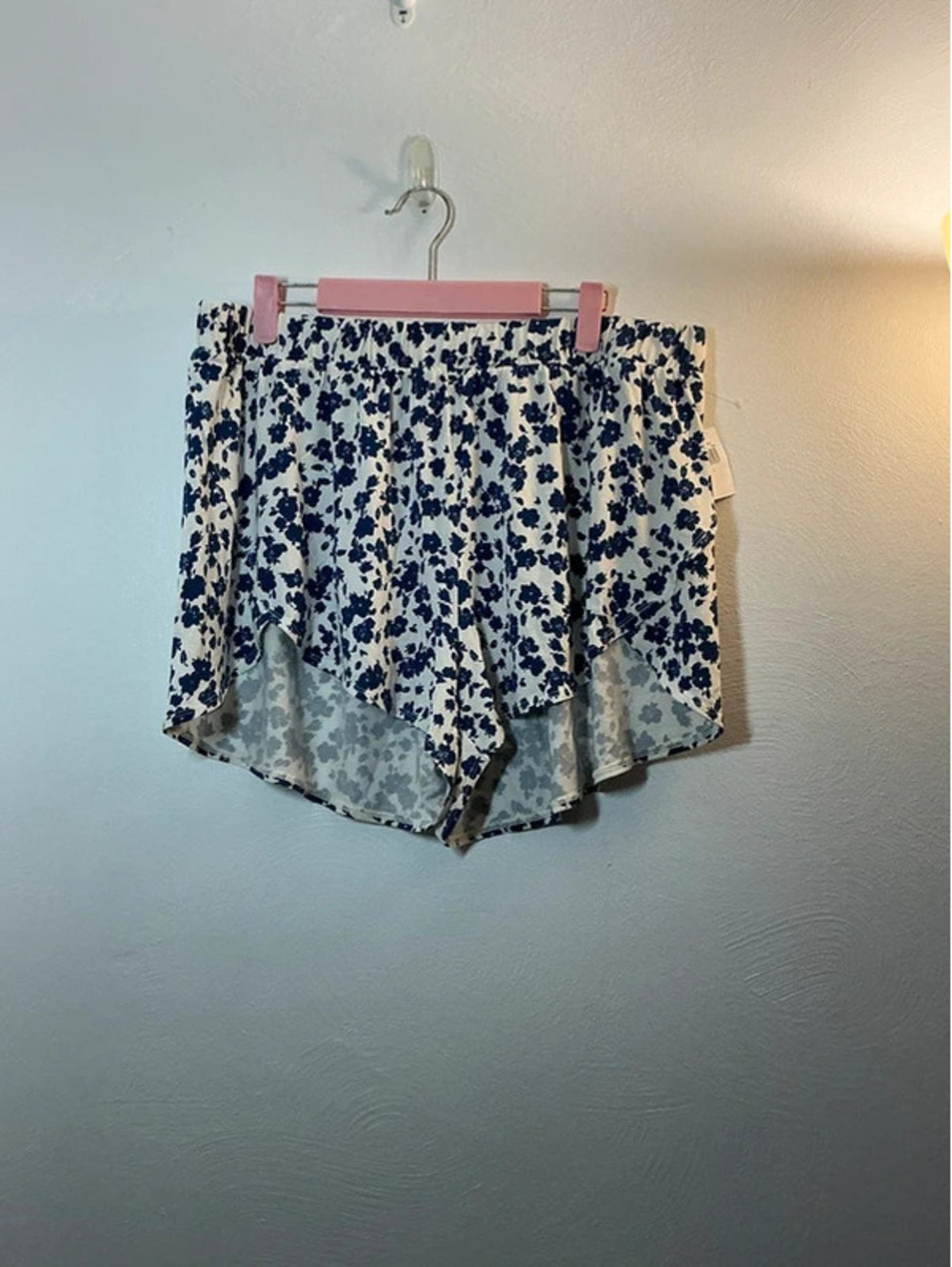 Old Navy Blue Floral Flowly Sleep Shorts Size Large
